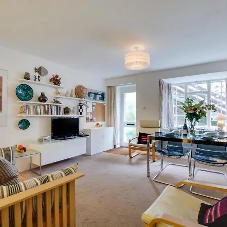 Holiday home 4 Redfern Court